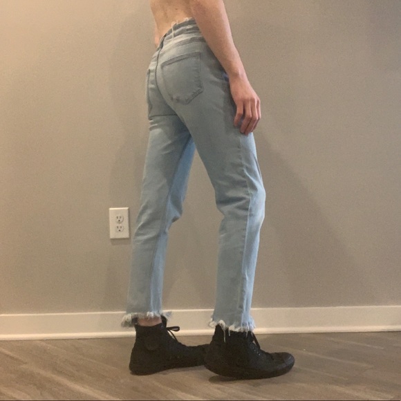 Women’s frayed ankle denim - Picture 2 of 3